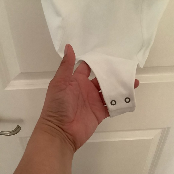 NWT New Abercrombie & Fitch bodysuit Size M, Color white - Picture 7 of 11